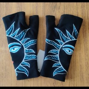 NEW Nepal texting arm warmers gloves mittens